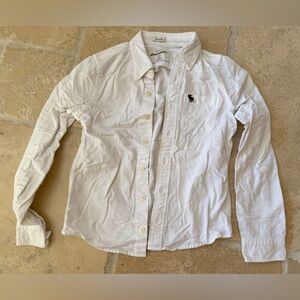Like new Abercrombie kids boys button down long sleeves shirt